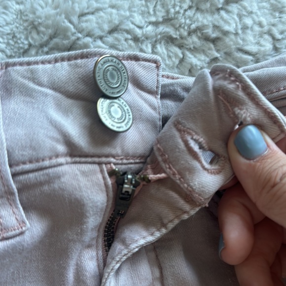 SO Light Pink Midi Ripped Cuffed Denim Shorts Size 1 (Juniors) - Picture 4 of 4